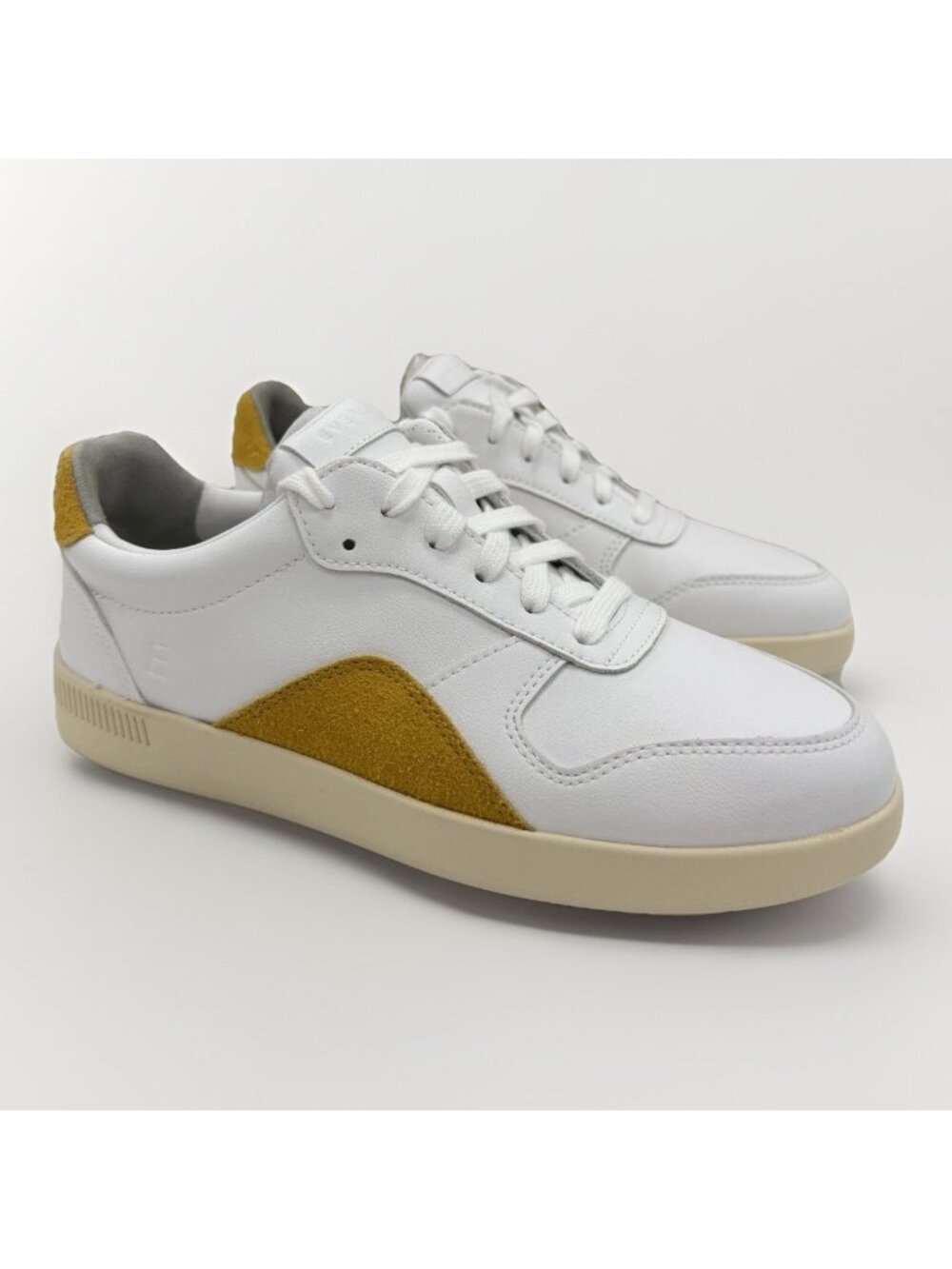 Everlane ReLeather® Court Sneaker size 6 Women's Lace-up Shoes White/Mustard